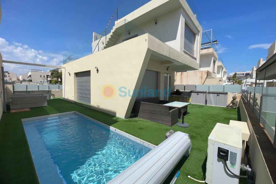 Använda fastigheter - Villa - Orihuela Costa - Mil Palmeras