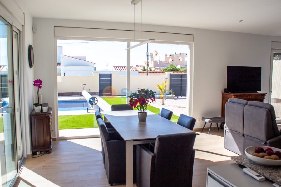 Segunda mano - Chalet - Torrevieja - La Siesta