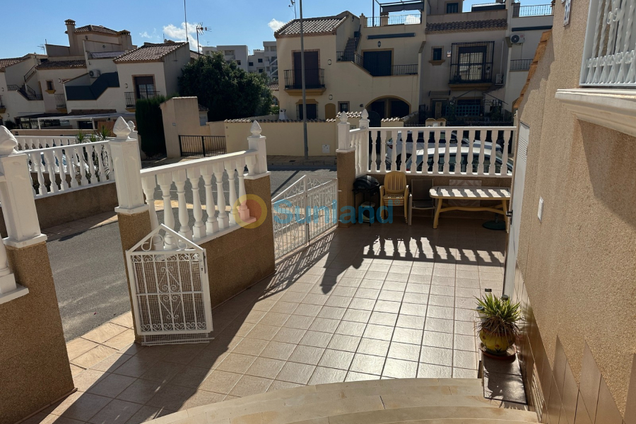 Resale - Villa - Orihuela Costa - Villamartin