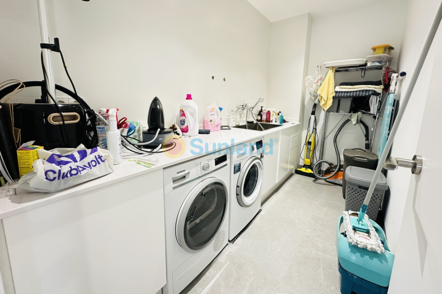 Resale - V - Las Colinas Golf Resort