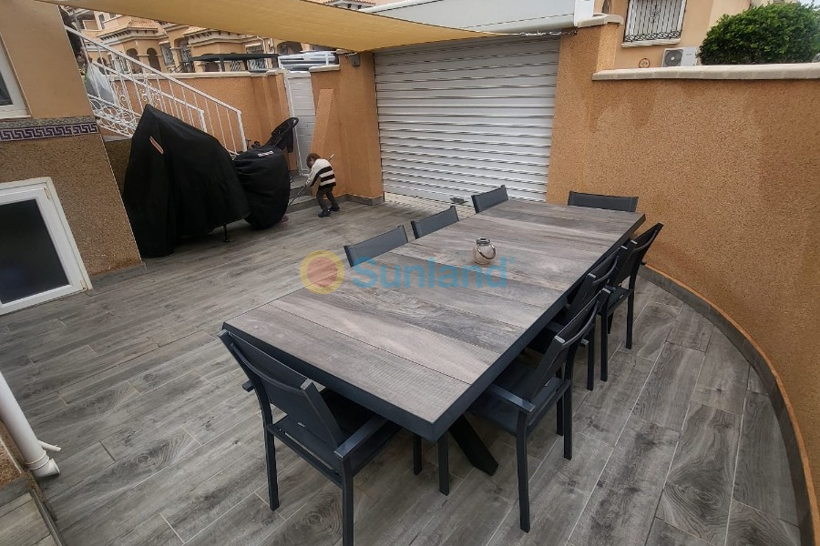 Använda fastigheter - Villa - Orihuela Costa - Villamartin