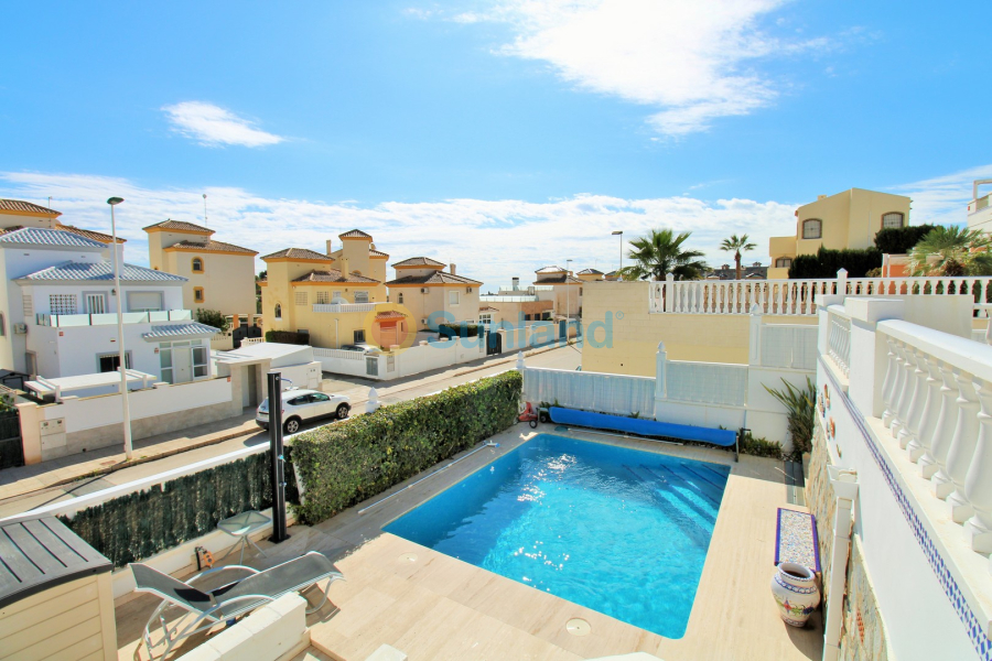 Använda fastigheter - Villa - Villamartin - Los Dolses