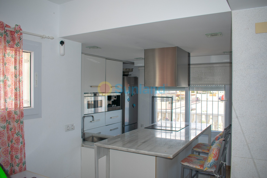 Resale - Villa - La Manga del Mar Menor - 