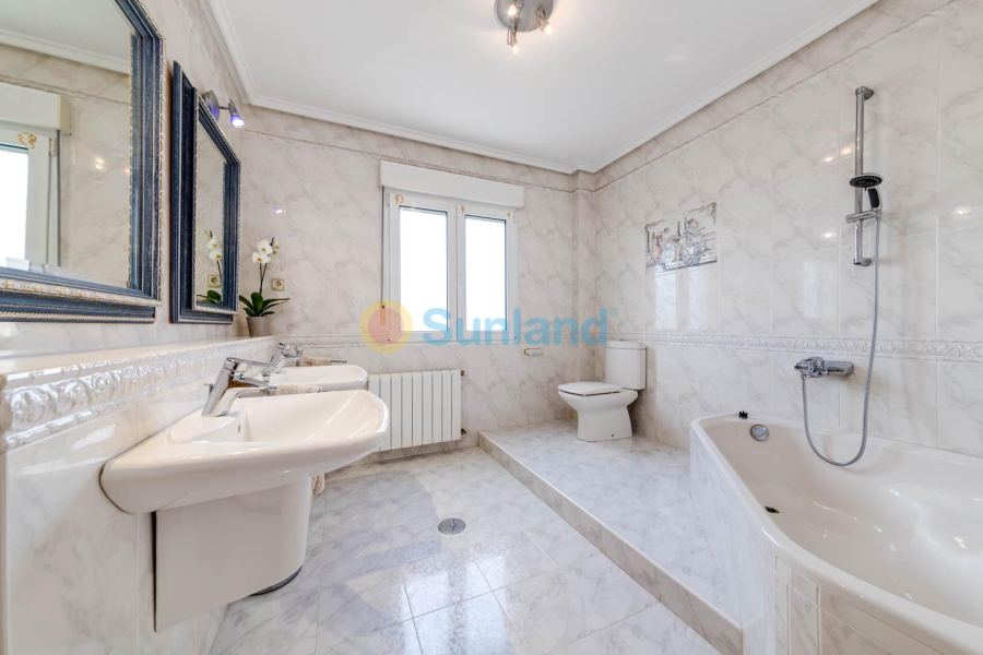 Resale - Villa - San Javier - 