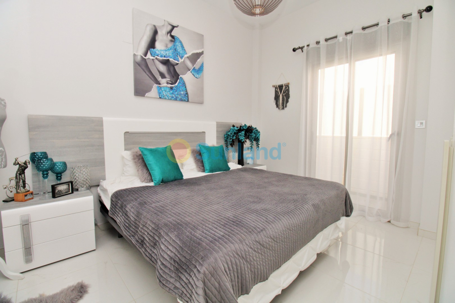 Resale - Villa - Villamartin