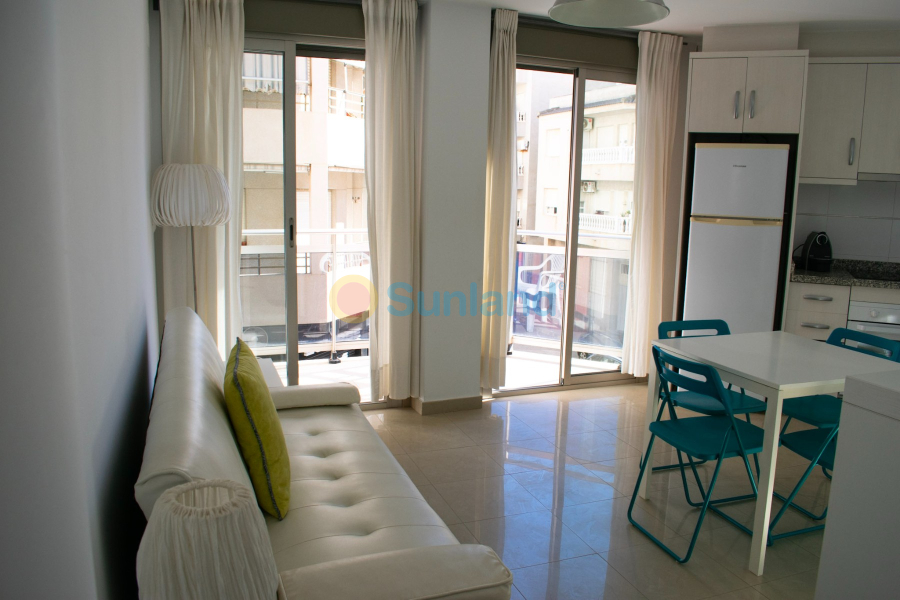 Resale - Apartment - Guardamar del Segura - Pueblo