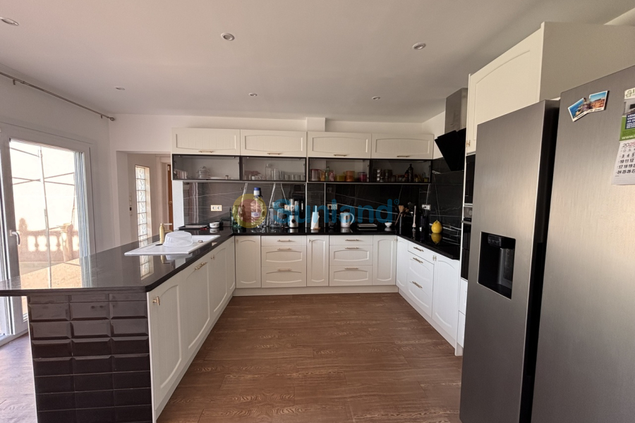 Brukte eiendommer - V - Benijofar