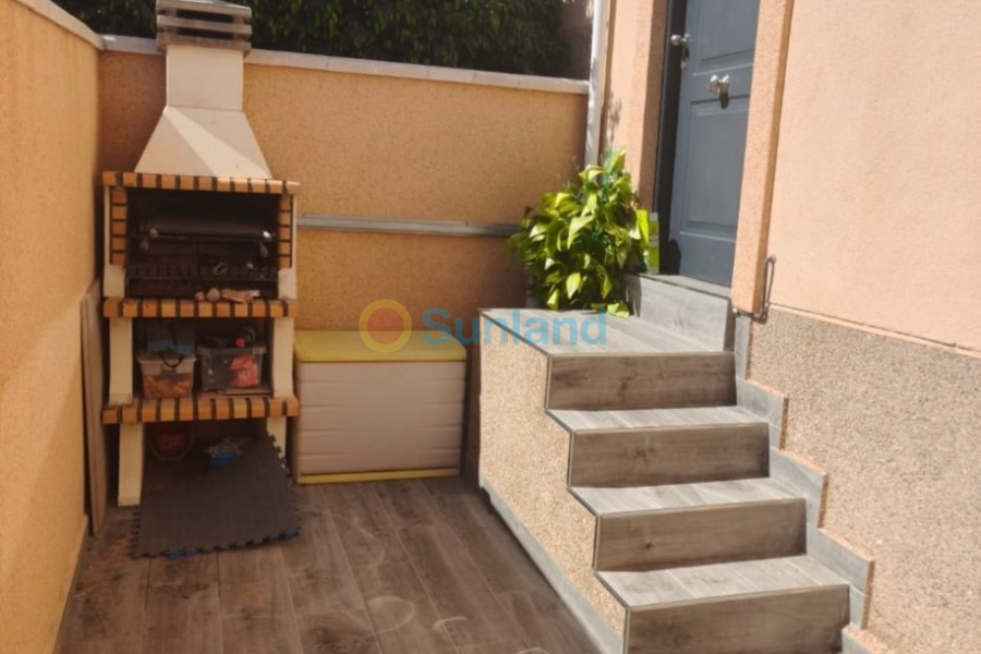 Använda fastigheter - Villa - Orihuela Costa - Villamartin