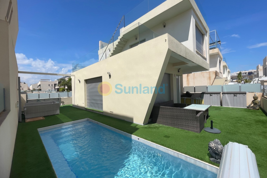 Använda fastigheter - Villa - Orihuela Costa - Mil Palmeras