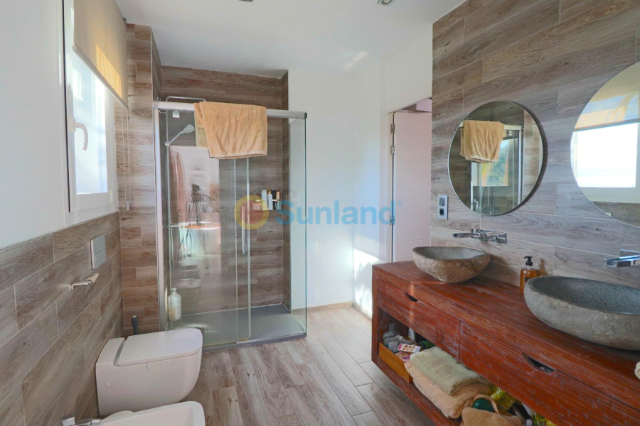 Resale - Villa - El Campello - 