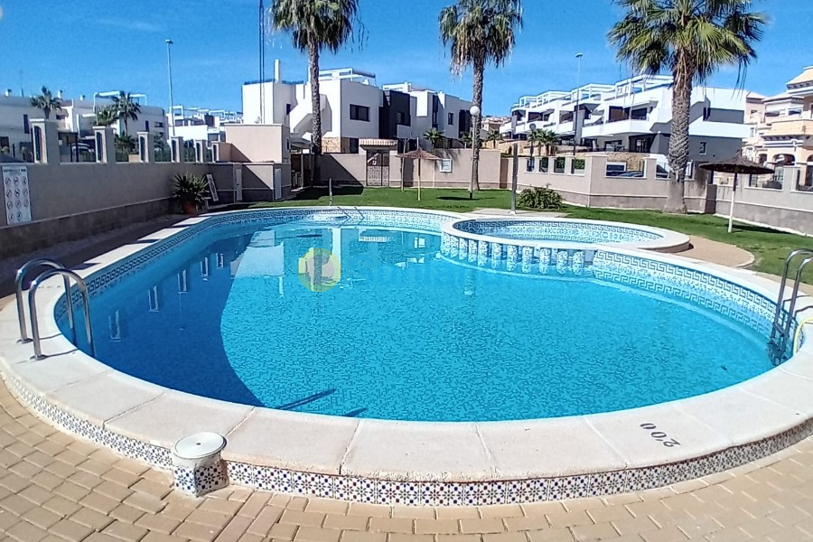 Använda fastigheter - Villa - Orihuela Costa - Villamartin