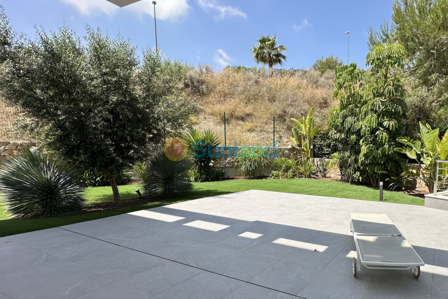 Resale - V - Las Colinas Golf Resort