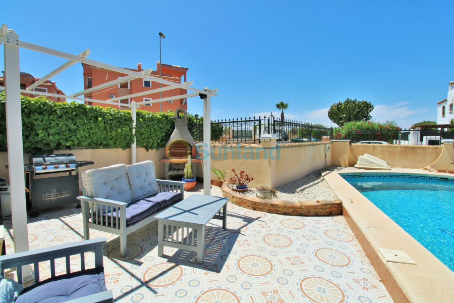 Resale - Apartment - Villamartin - PAU 8