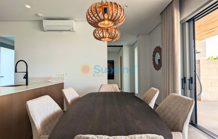 Resale - Detached Villa - Benijofar