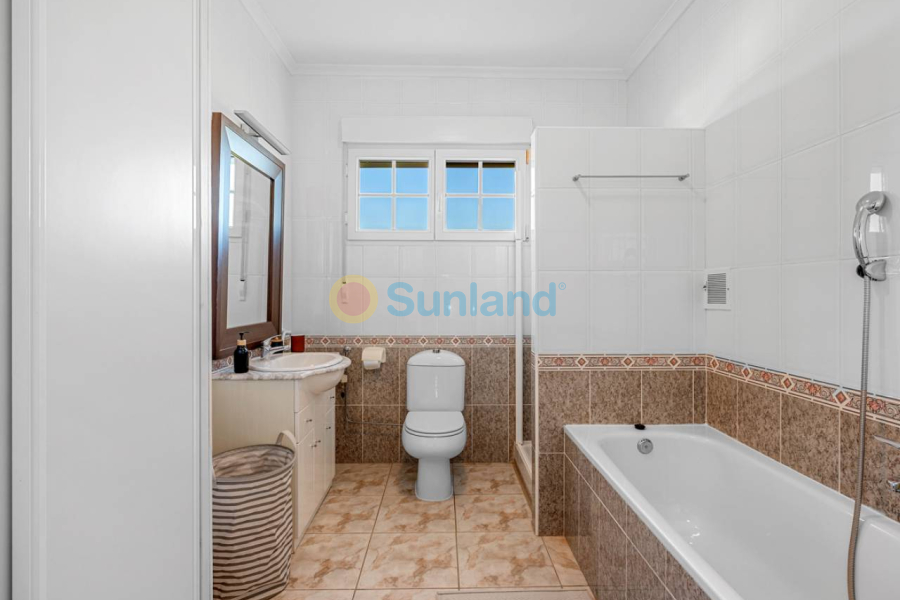 Segunda mano - Country house - Los Montesinos