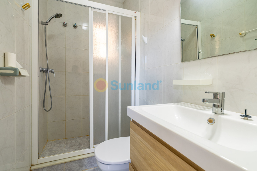 Segunda mano - Casa de Pueblo - Torrevieja - Torreta - florida