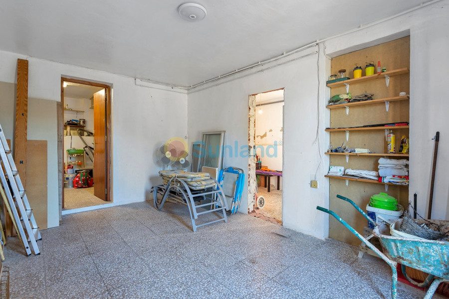 Resale - Villa - Torrevieja - 