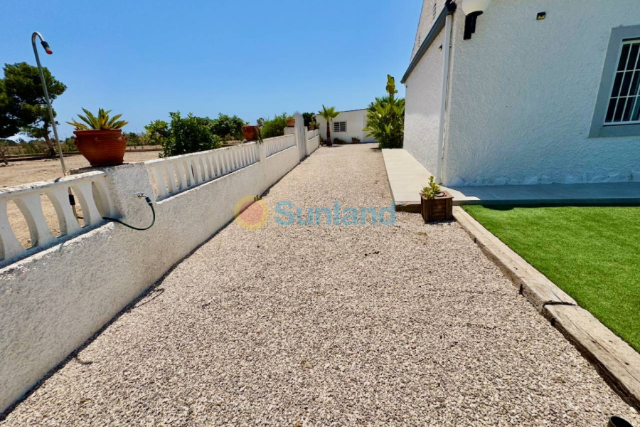 Resale - Country house - Torrellano