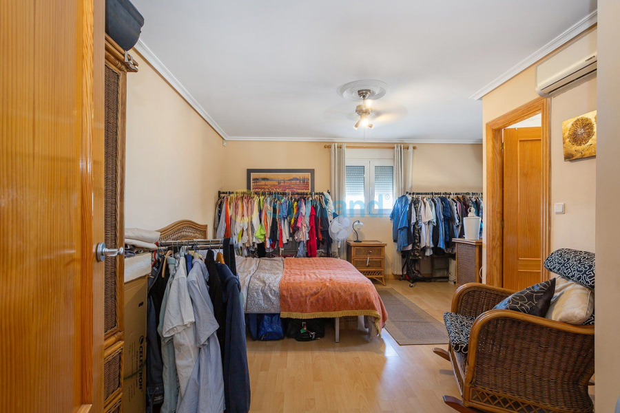 Segunda mano - Chalet - Torrevieja - Los Balcones