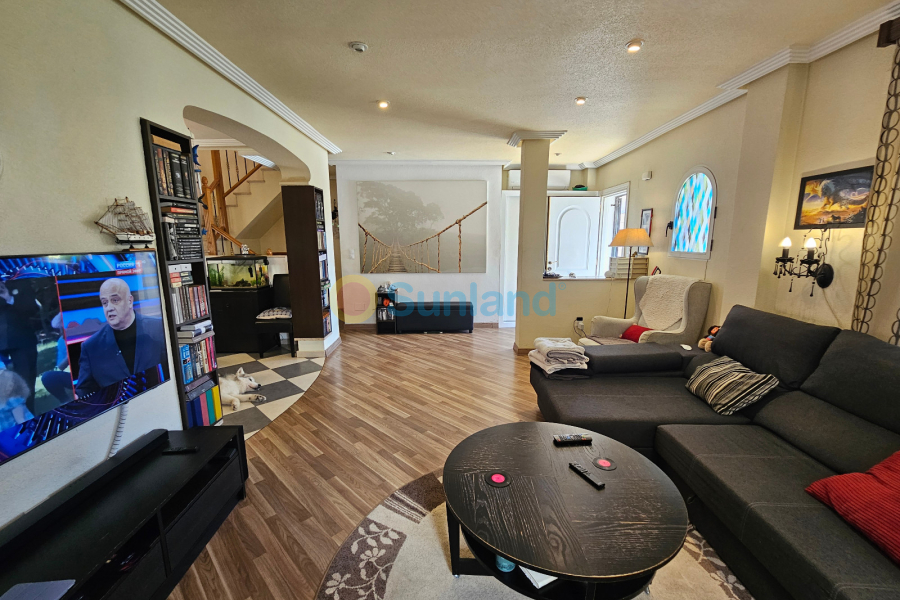 Använda fastigheter - Villa - Los Altos - Royal Park