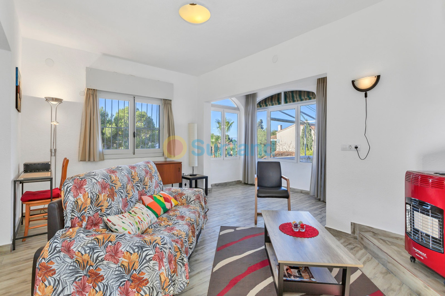 Resale - Villa - Torrevieja - 