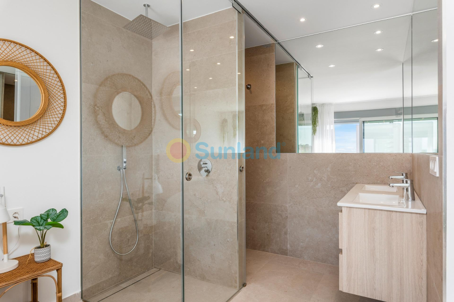 Ny bygg - Top Floor Bungalow - Dolores - Sector 3