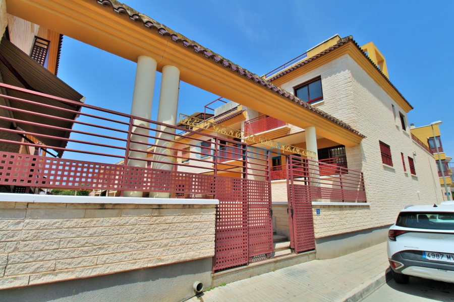 Resale - Villa - Orihuela - 