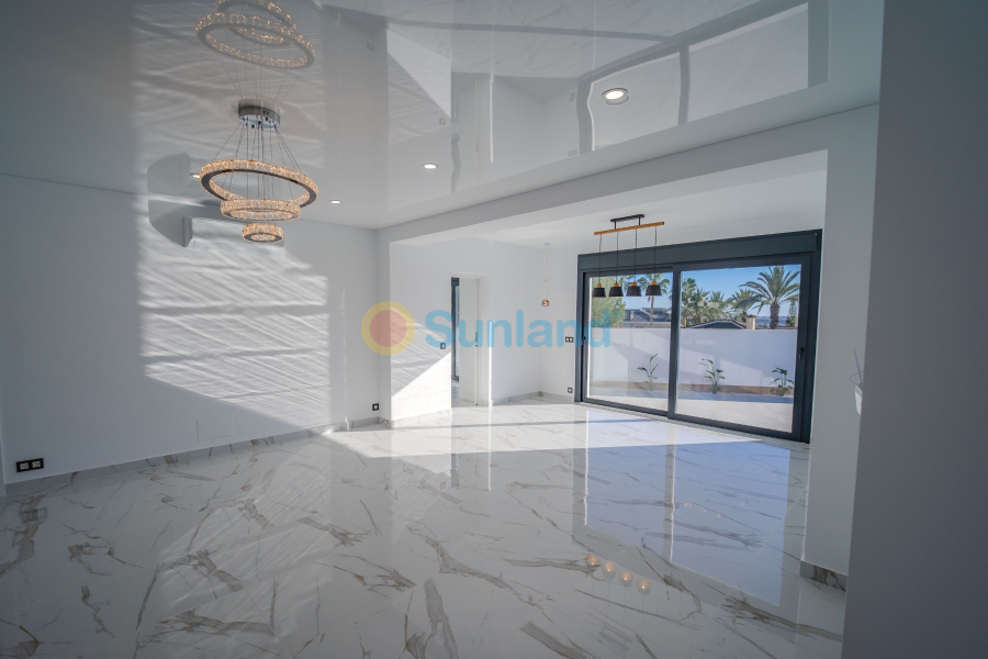 Brukte eiendommer - Villa - Ciudad Quesada - town