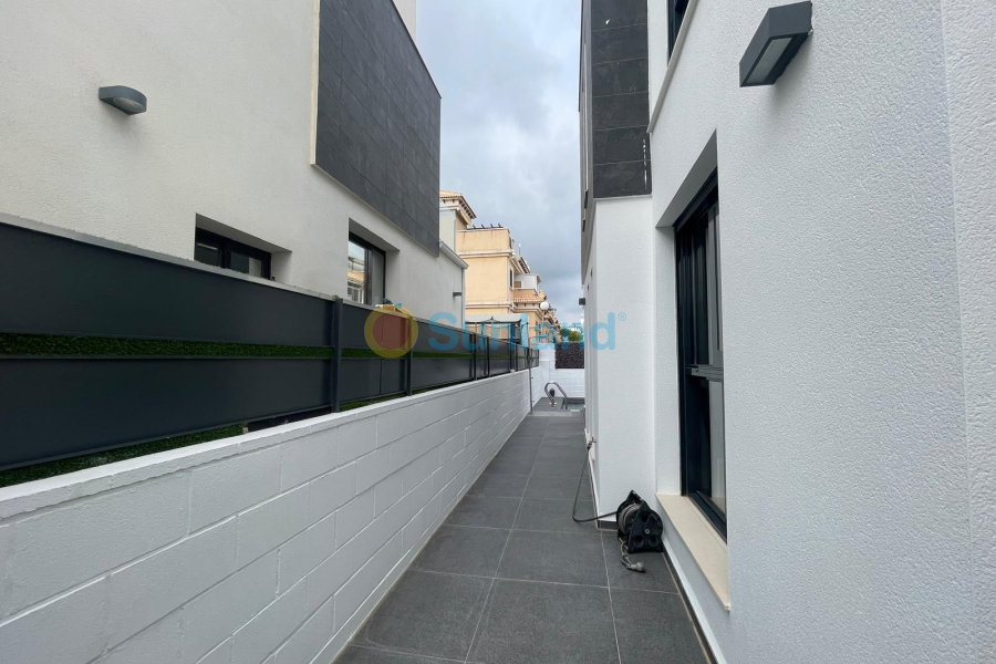 Använda fastigheter - Villa - Orihuela Costa - Villamartin