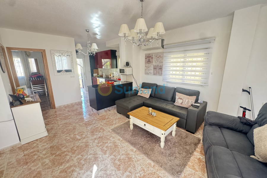 Använda fastigheter - Villa - Villamartin - Lomas del Golf