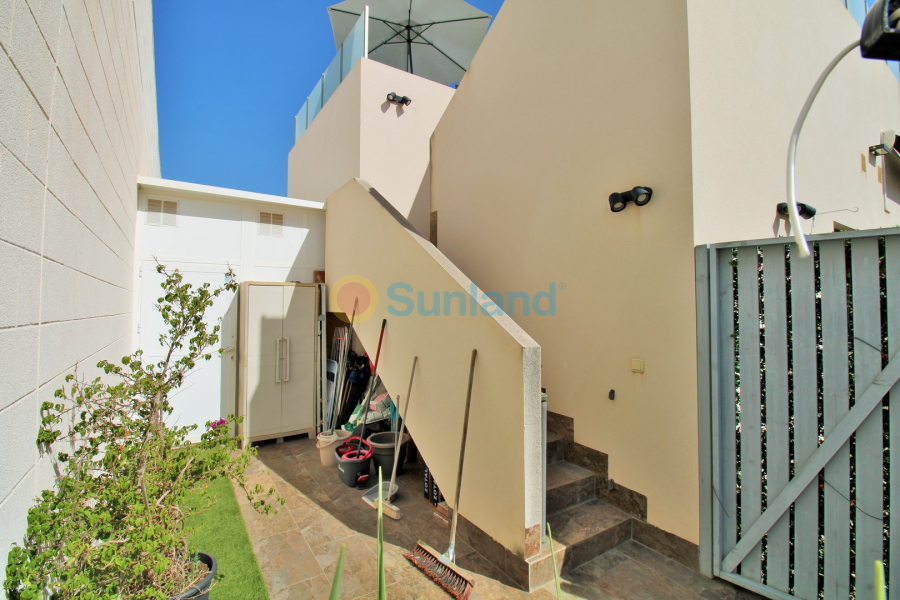 Resale - Villa - Villamartin