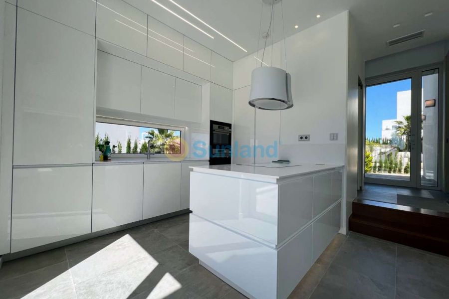 Segunda mano - Chalet - Orihuela - Las Colinas Golf