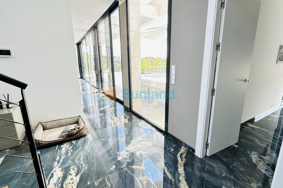 Resale - V - Las Colinas Golf Resort