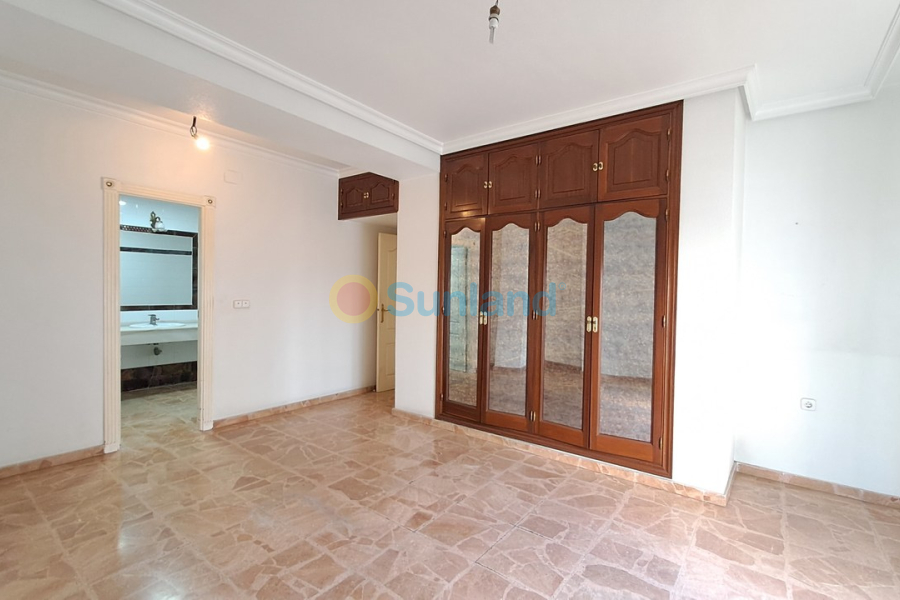 Segunda mano - A - Torrevieja