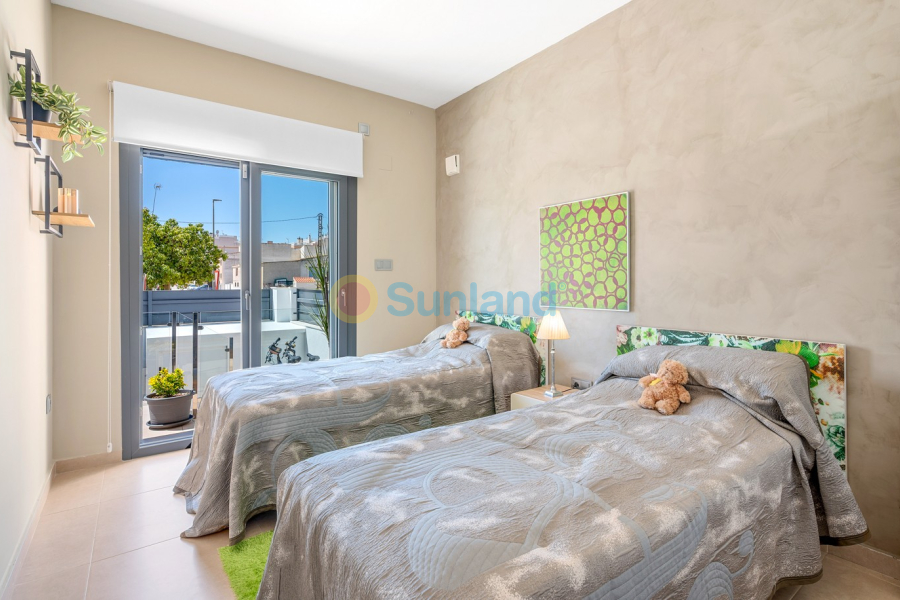 Resale - Townhouse - Formentera del Segura - 