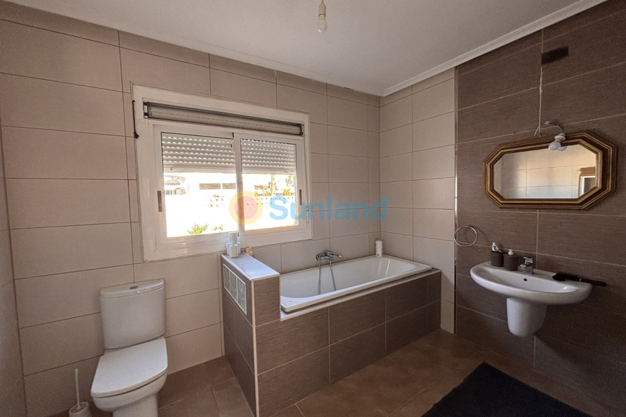 Brukte eiendommer - V - Benijofar