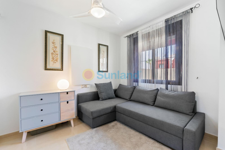 Resale - Townhouse - Torrevieja - 