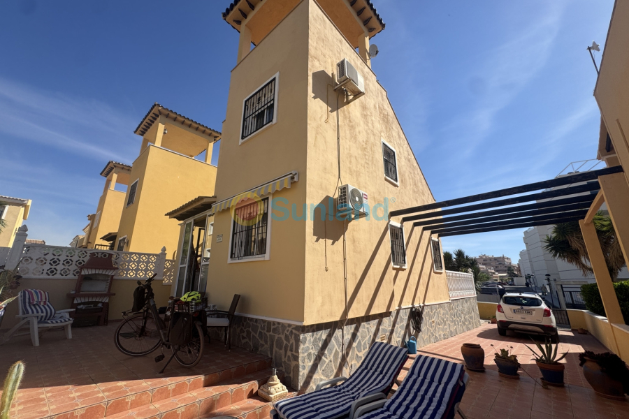 Använda fastigheter - Villa - Villamartin - Lomas del Golf