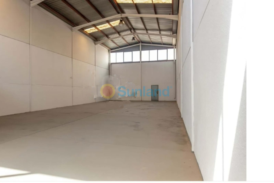 Brukte eiendommer - Commercial - Finestrat - Polígono