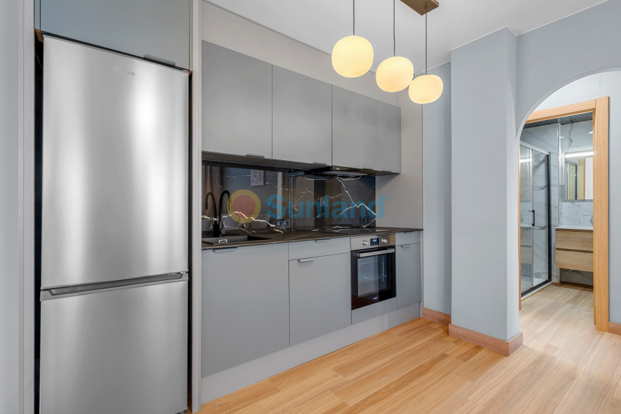 Resale - Apartment - San Miguel de Salinas - Orihuela Costa