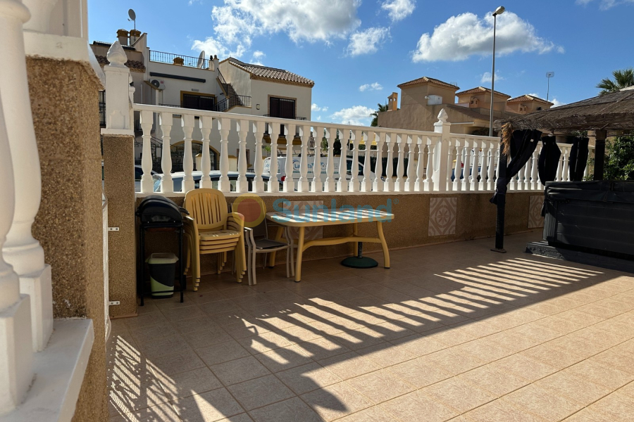 Resale - Villa - Orihuela Costa - Villamartin
