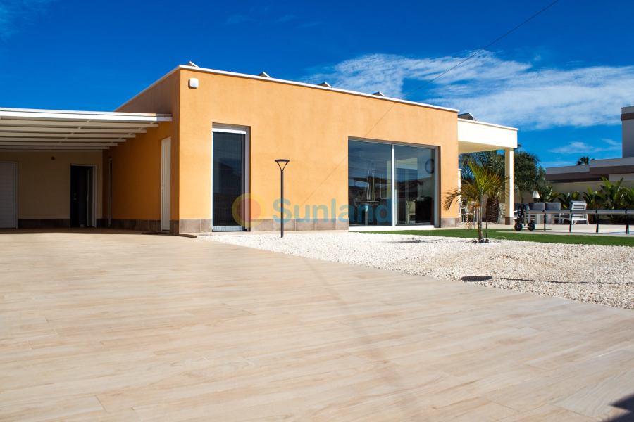 Segunda mano - Chalet - Torrevieja - La Siesta