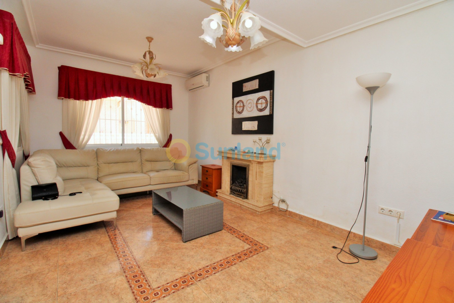 Brukte eiendommer - Villa - Playa Flamenca