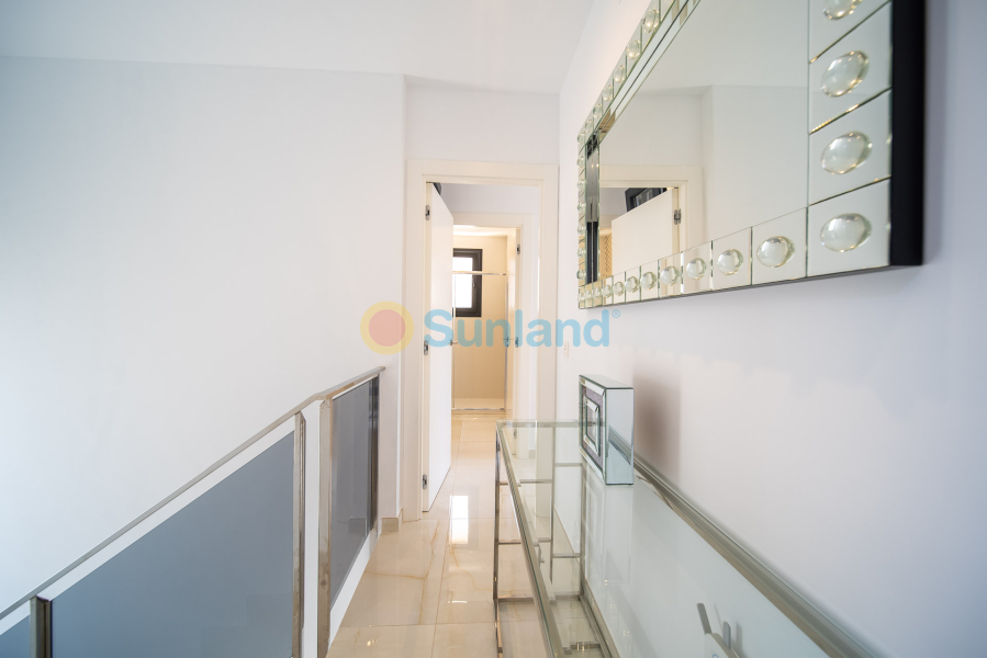 Använda fastigheter - Villa - Orihuela Costa - Lomas De Cabo Roig