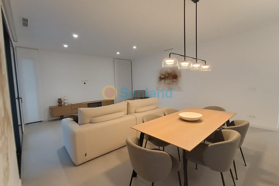 Вторичка - Bилла - Ciudad Quesada