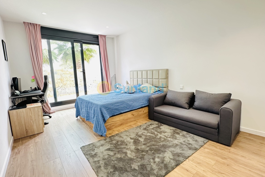 Resale - V - Las Colinas Golf Resort