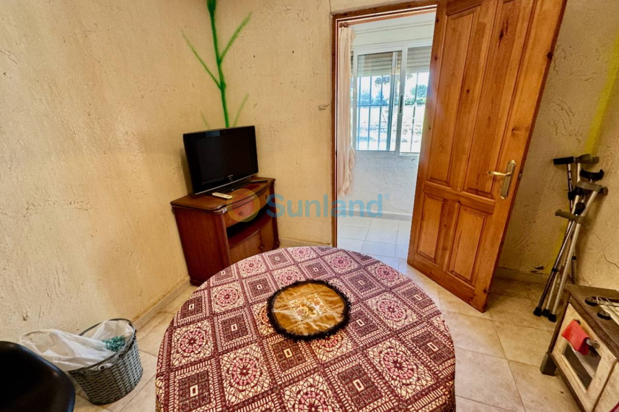 Resale - Country house - Guardamar del Segura - 