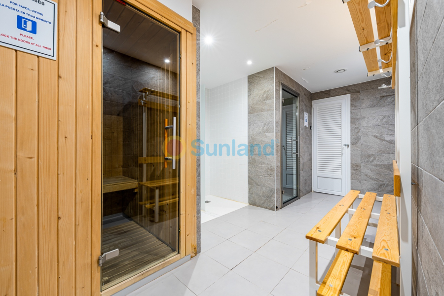 Resale - Apartment - Orihuela Costa - Punta Prima