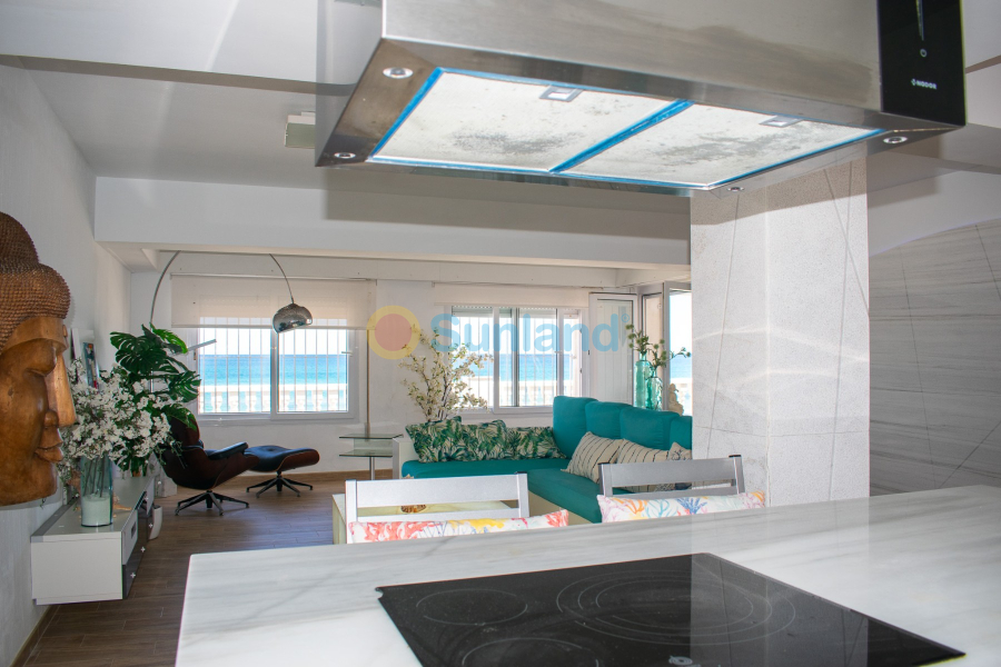 Resale - Villa - La Manga del Mar Menor - 