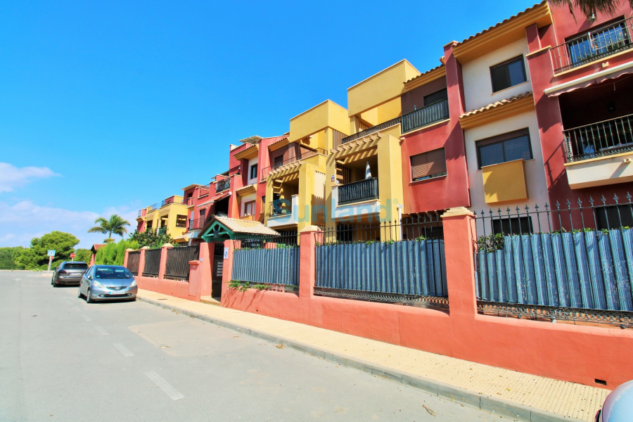 Resale - Apartment - Cabo Roig